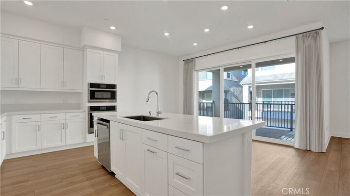 Property Photo: 236 Knot CA 92618