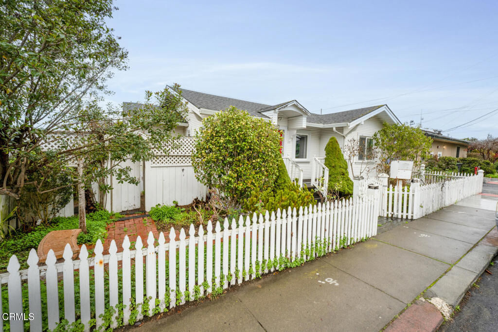 Property Photo: 419 E Laurel Street CA 95437