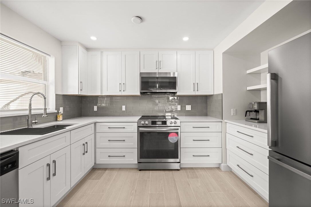 Property Photo: 1549 Sandpiper St 83 FL 34112