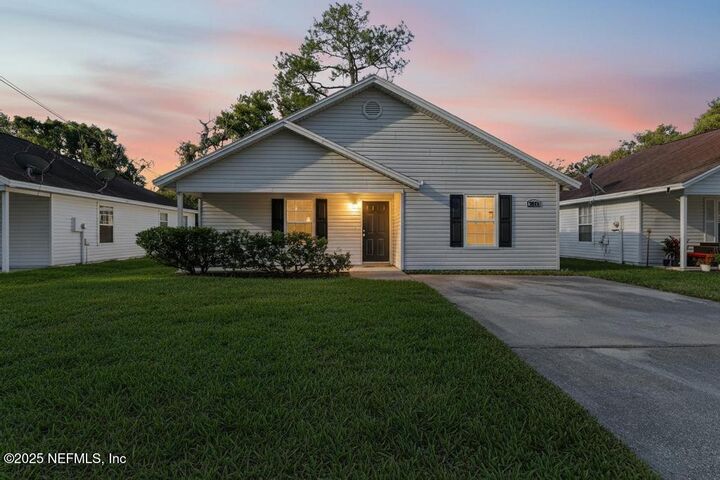 Property Photo: 9070 3rd Avenue FL 32208