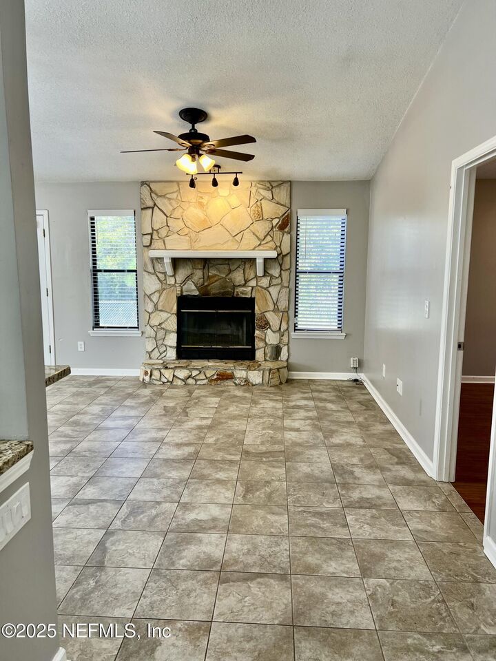 Property Photo:  7820 Collins Ridge Boulevard E  FL 32244 