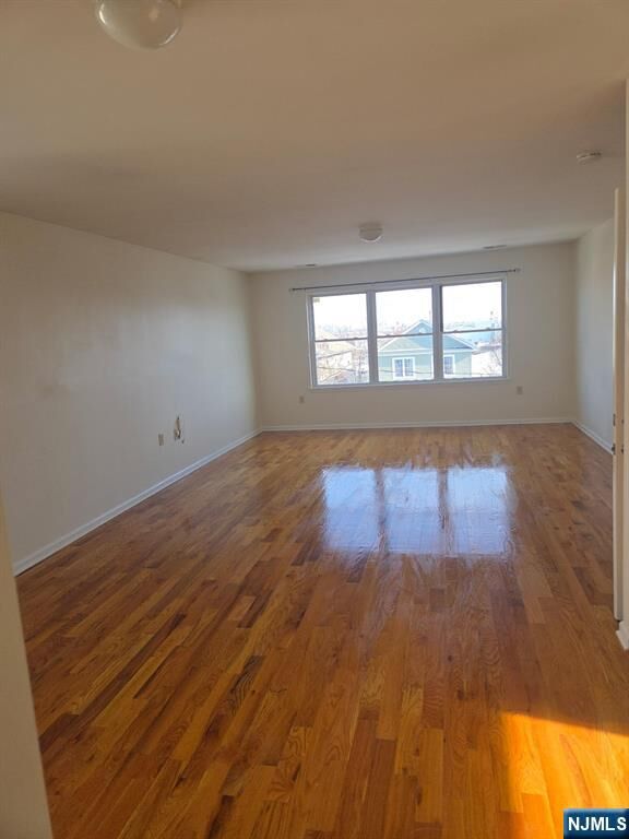 Property Photo:  59 Milford Avenue  NJ 07108 