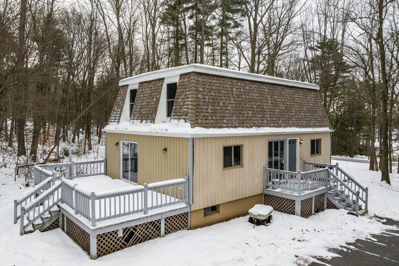 Property Photo:  87 Edgewater Drive  NH 03825 