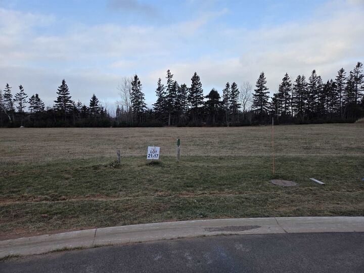 Property Photo:  21-30 Ingham Drive  PE C0B 1M0 