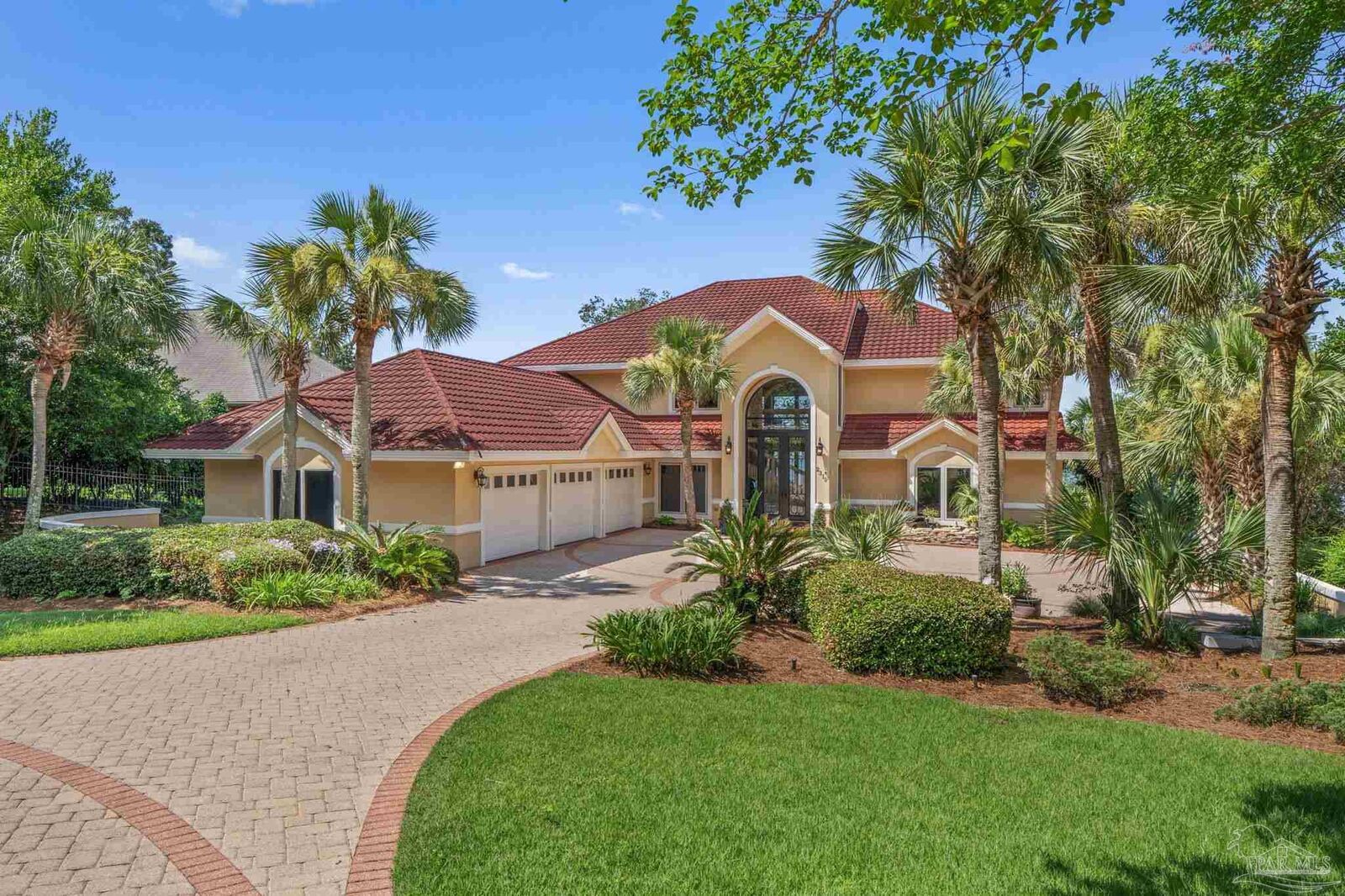 Property Photo:  2319 Bayou Blvd  FL 32503 