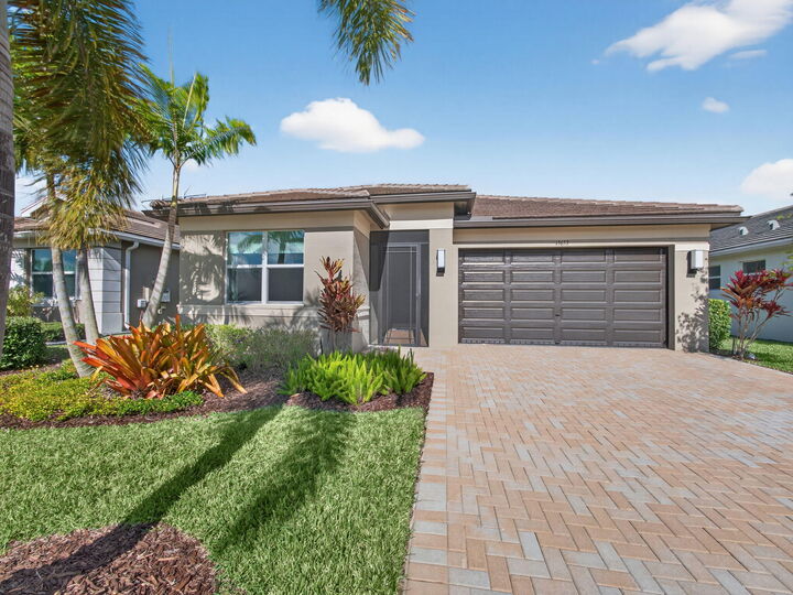 Property Photo: 13653 SW Oceanus Boulevard FL 34987