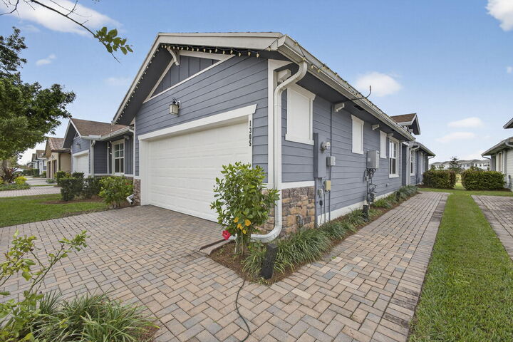 Property Photo:  1305 Haywagon Trail  FL 33470 