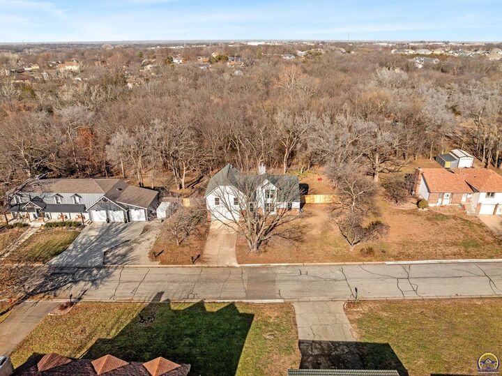Property Photo:  3104 SE Pisces Ave  KS 66605 