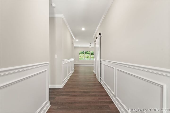 Property Photo:  833 Kings Court  IN 47143 