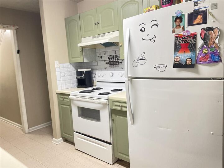 Property Photo: 1109 E School Street E LA 70607