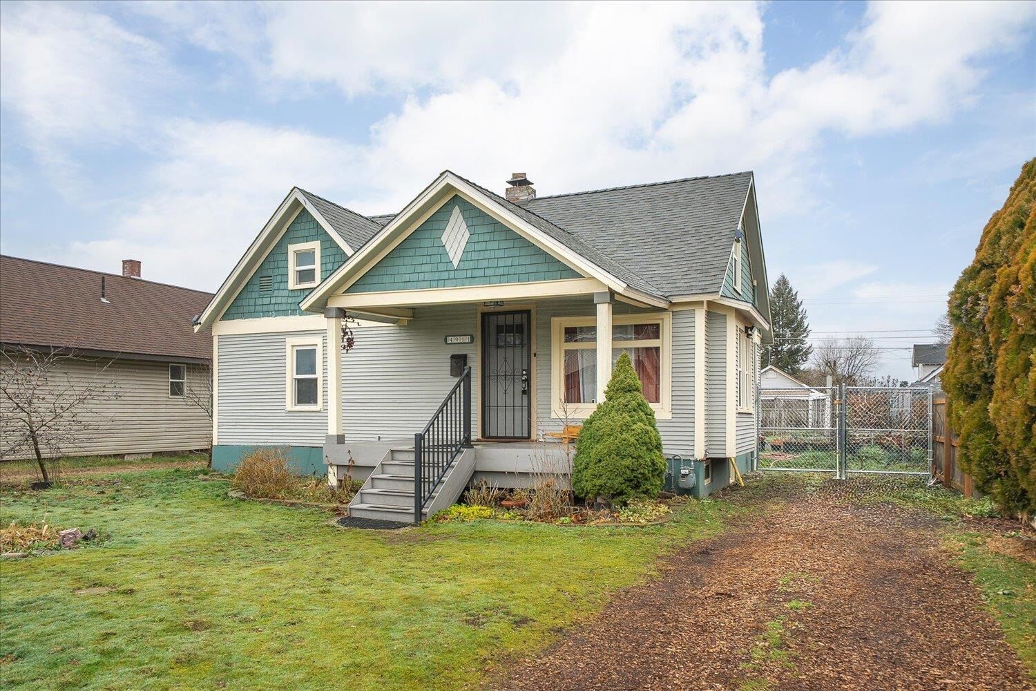 Property Photo: 4911 N Napa St WA 99207
