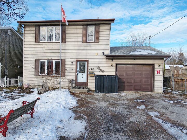 Photo de la propriété:  342 Pasadena Drive  ON L4P 2Z1 