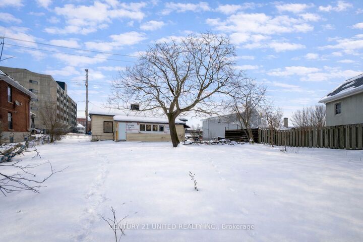 Property Photo:  263 Bethune Street  ON K9J 3L5 