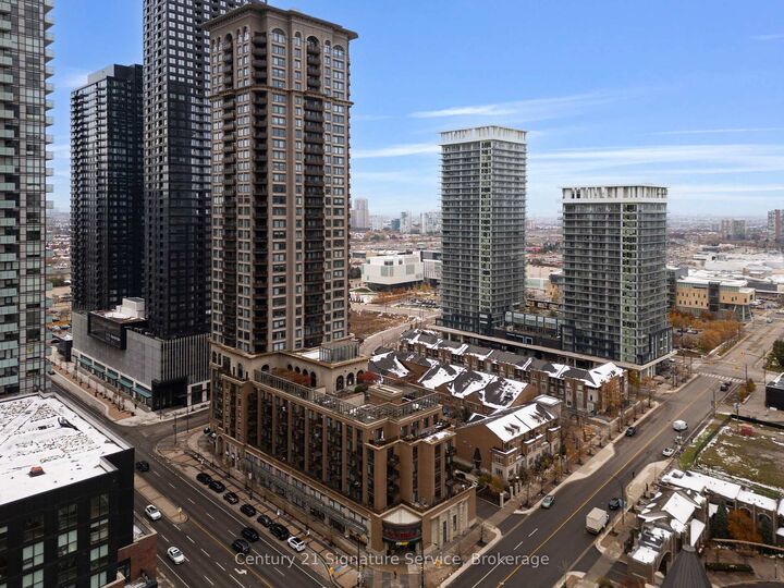 Property Photo:  385 Prince Of Wales Drive 2001  ON L5B 0C6 