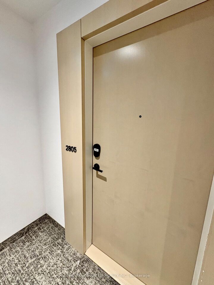 Property Photo:  280 Dundas Street W 2805  ON M5T 0E3 