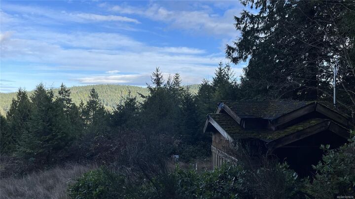 Property Photo: 4616 Mate Rd BC V0N 2M2