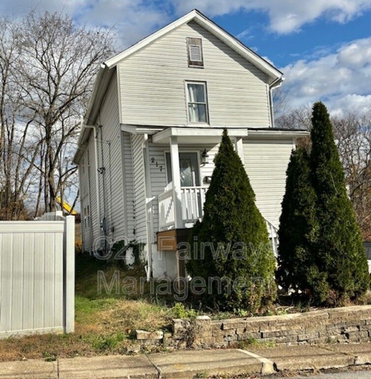 Property Photo:  217 N Lincoln Ave 5  PA 15601 