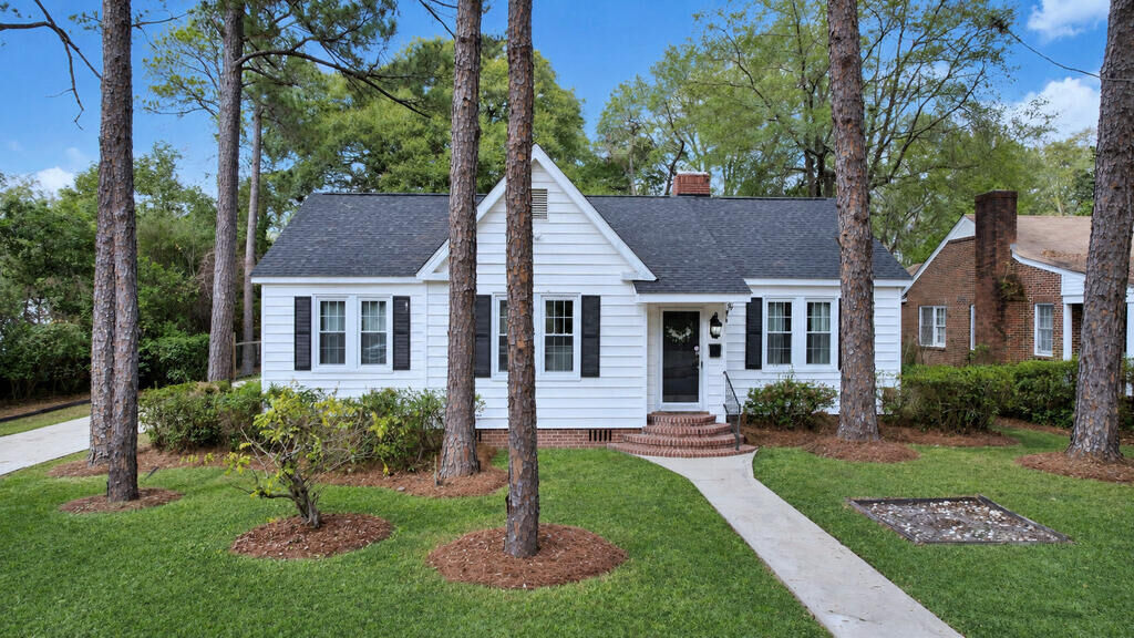 Property Photo:  825 First Avenue  GA 31701 