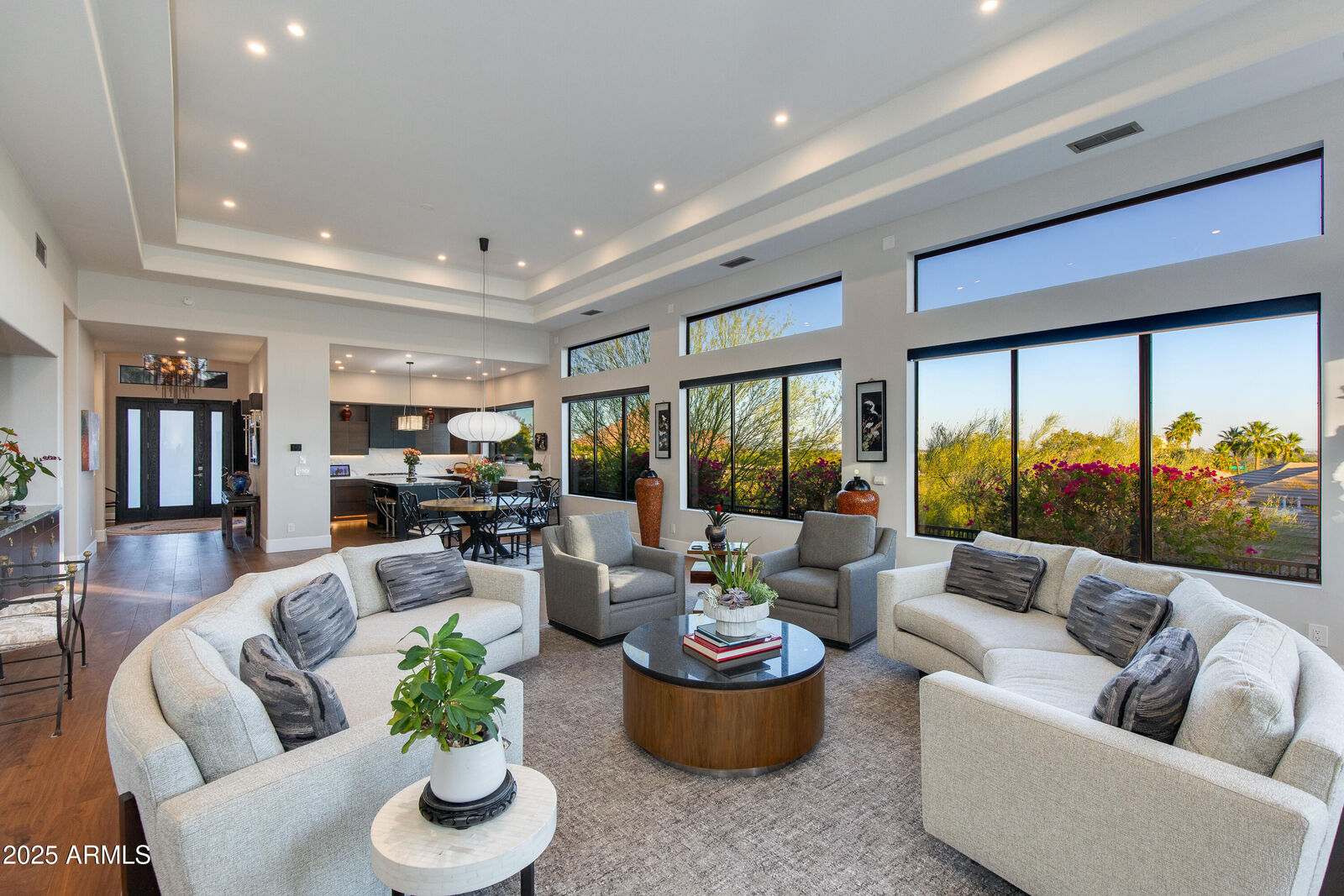 Property Photo: 6512 N 31st Way AZ 85016