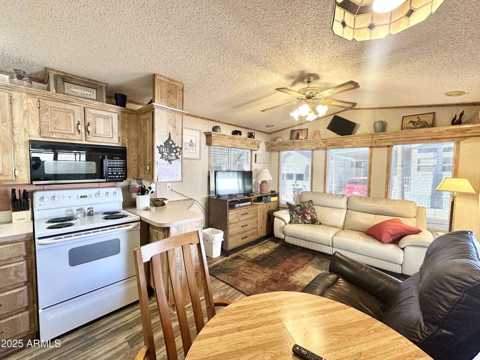 Property Photo:  930 S Nickel Drive  AZ 85119 