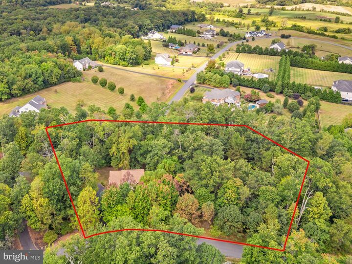 Property Photo:  20503 Tanager Place  VA 20175 