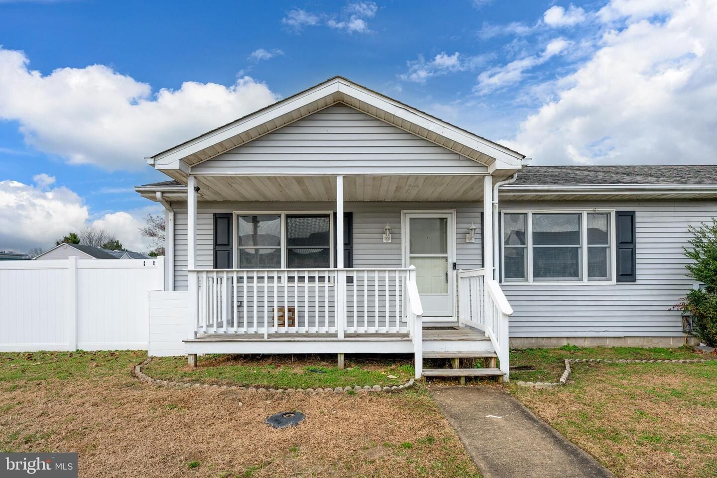 Property Photo:  308 S Spinnaker Lane  DE 19968 