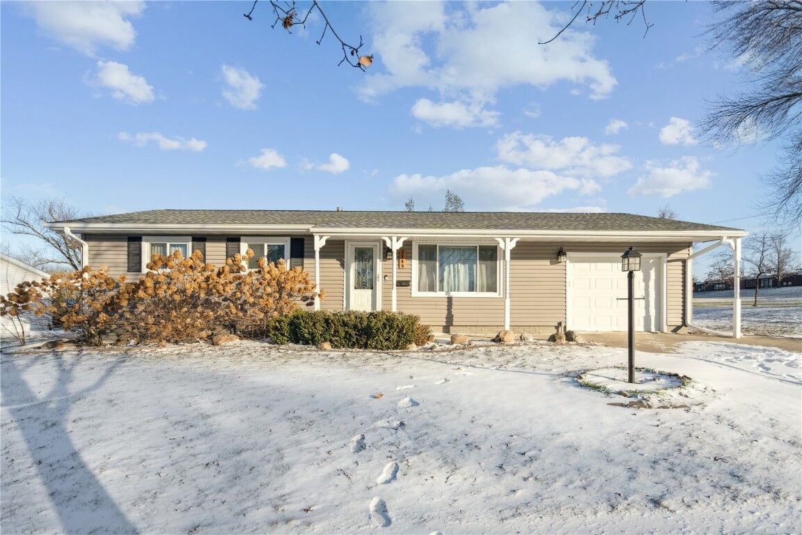 Property Photo:  2245 27th Street  IA 52302 