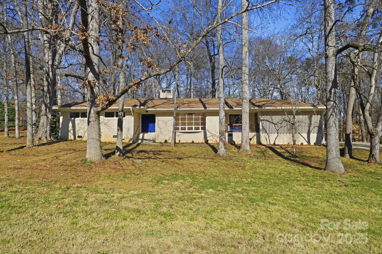 Property Photo:  138 Kingsway Circle  NC 28214 