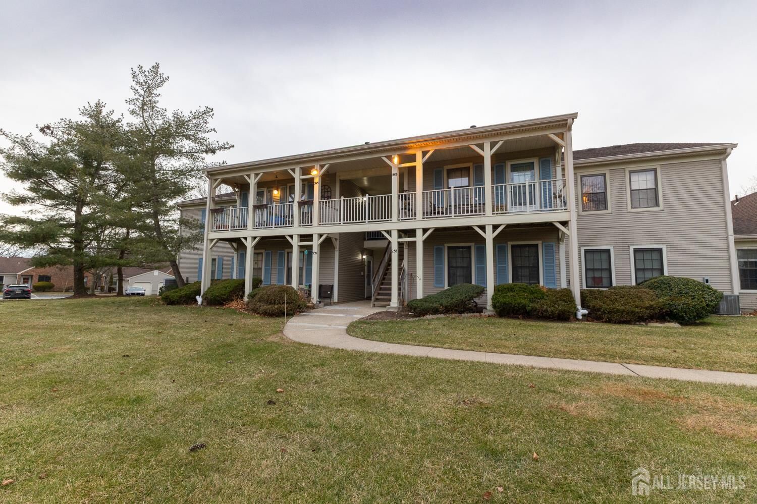 Property Photo:  243 Wycoff Way W  NJ 08816 