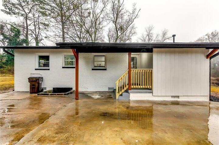 Property Photo:  2162 Westover Drive  GA 30344 