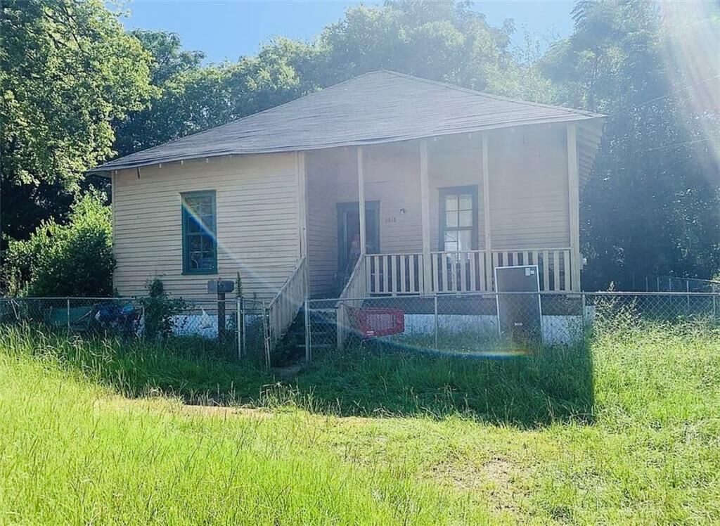 Property Photo:  3018 4th Avenue  GA 31904 