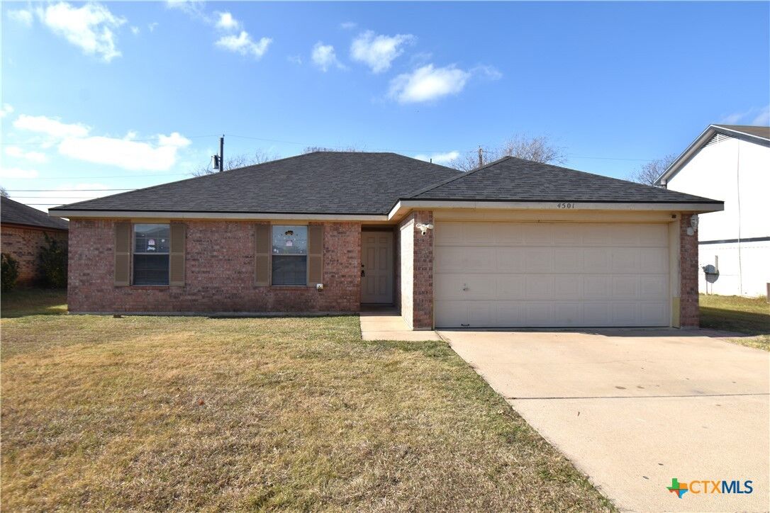 Property Photo: 4501 Bowles Drive TX 76549