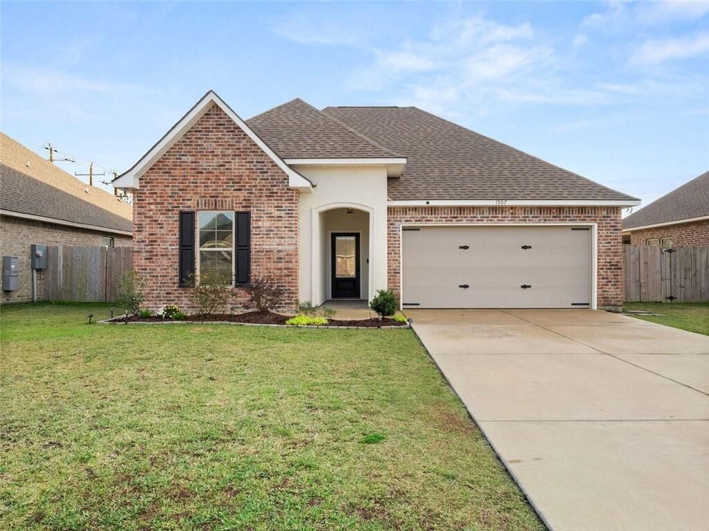 Property Photo:  1507 Bowen Road  LA 70611 