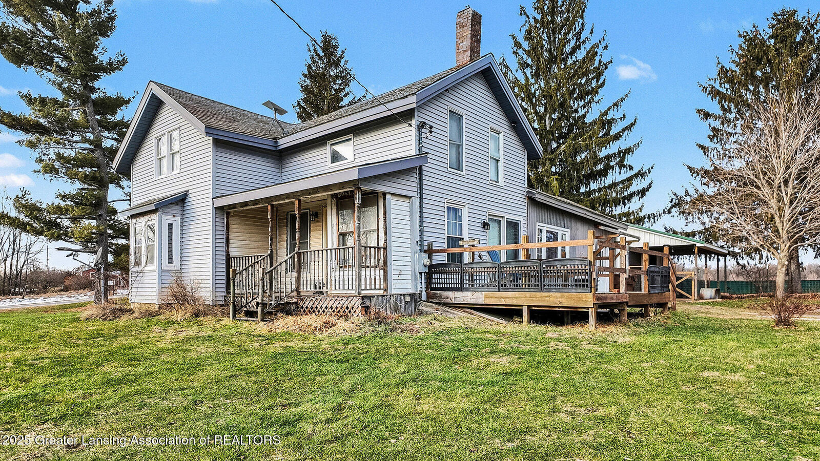 Property Photo:  2515 E Dexter Trail  MI 48819 