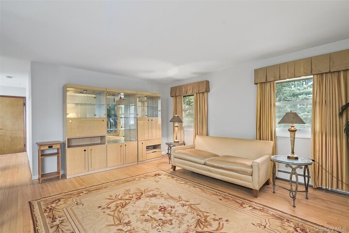 Property Photo:  15 Olcott Avenue  NY 10520 