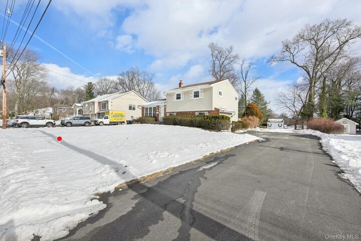 Property Photo:  12 Stratford Place  NY 10956 