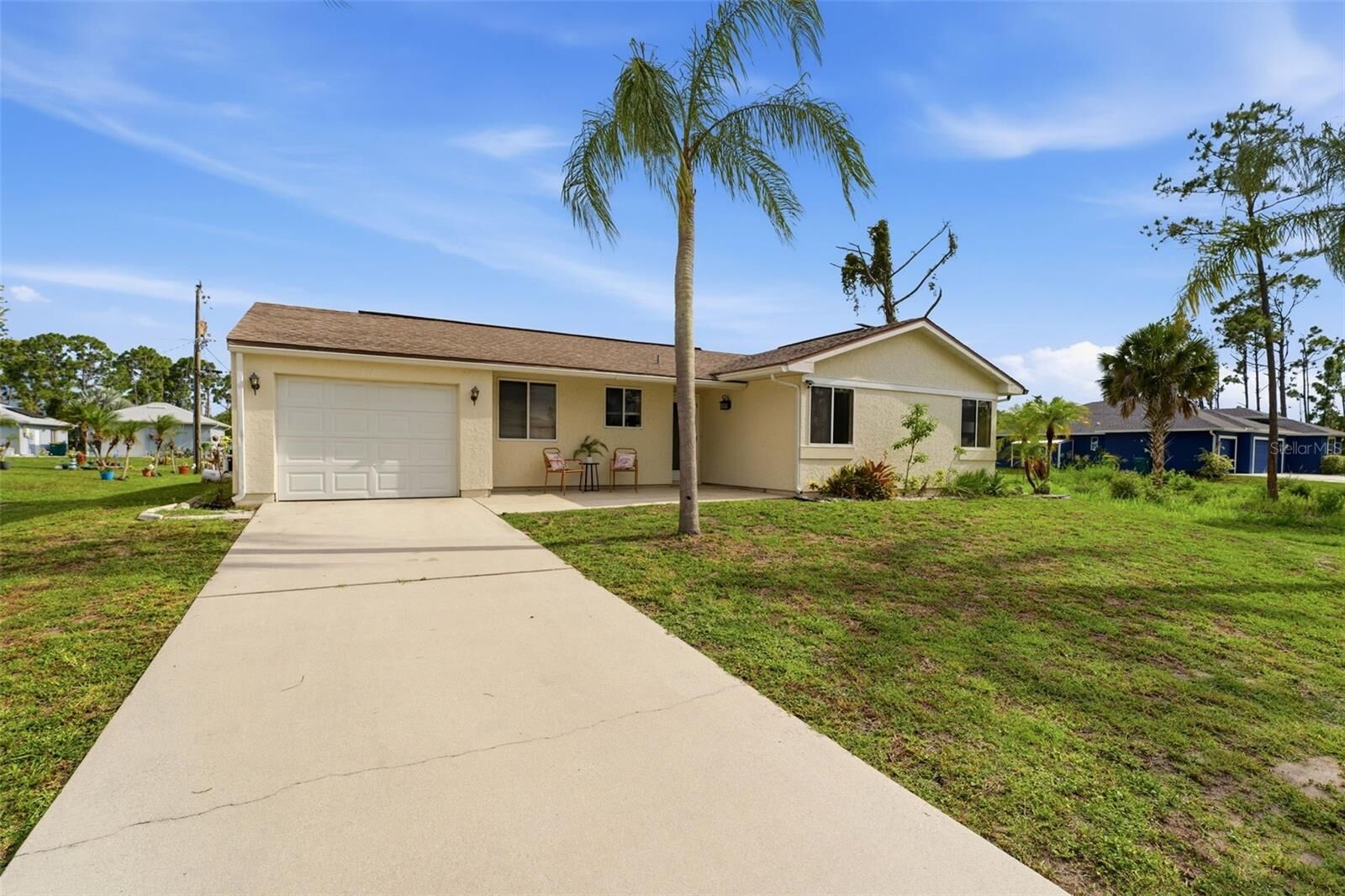 Property Photo:  10421 Chablis Avenue  FL 34224 