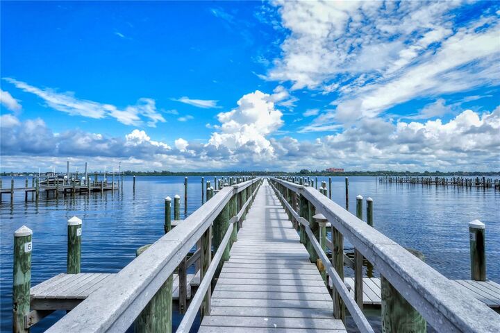 Property Photo:  8625 Midnight Pass Road 305B  FL 34242 