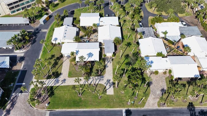 Property Photo:  204 Hourglass Way V9  FL 34242 