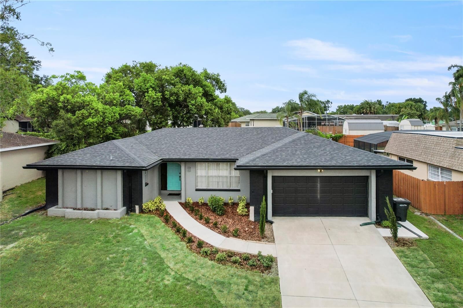 Property Photo:  607 Green Briar Boulevard  FL 32714 