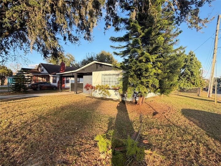 Property Photo:  1423 N Webster Avenue  FL 33805 