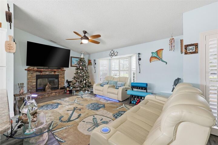 Property Photo: 320 SW Majestic Terrace FL 34984