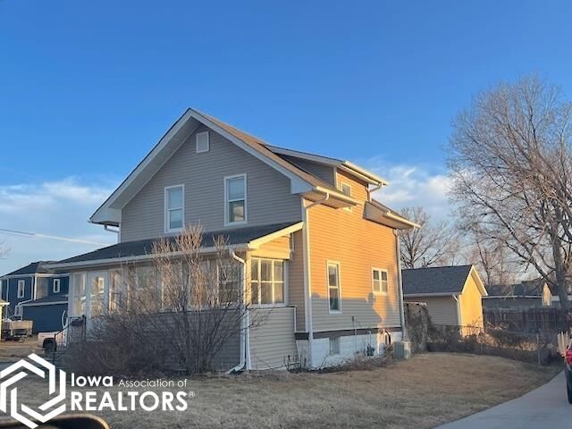 Property Photo:  408 6th Avenue  IA 50112 