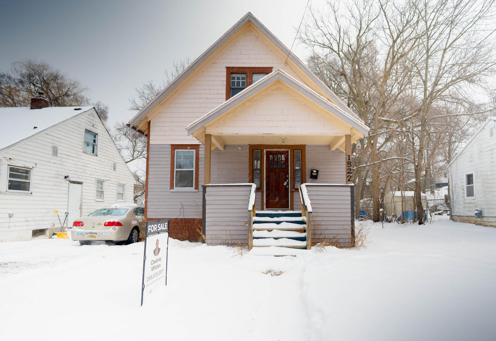 Property Photo: 1522 Robertson Avenue MI 48915