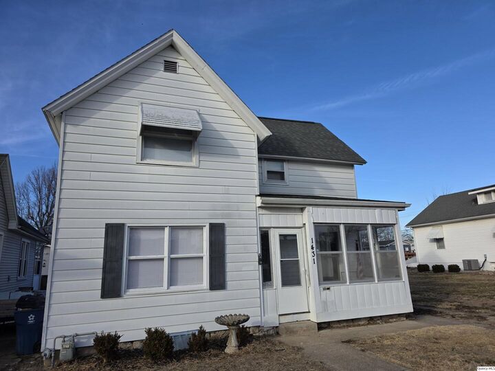 Property Photo: 1431 Spruce Street IL 62301