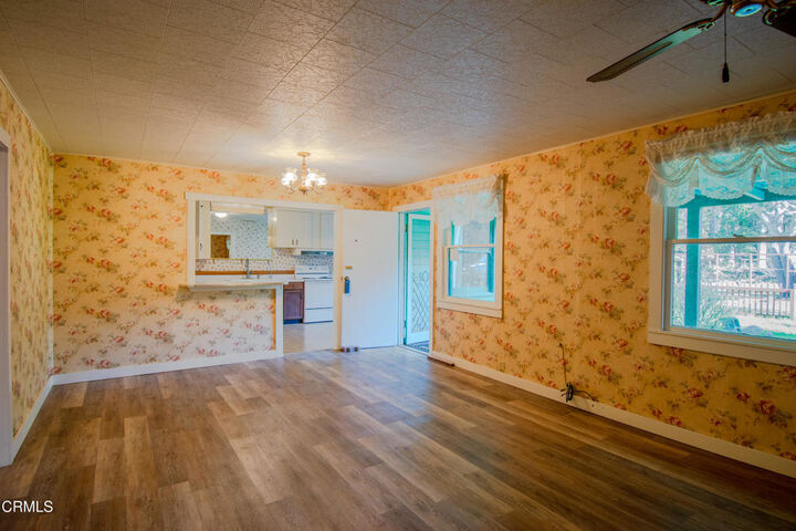 Property Photo:  21420 S Petaluma Avenue  CA 95437 