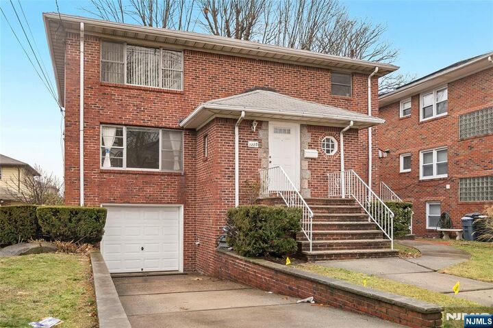 Property Photo:  1225 Inwood Terrace  NJ 07024 