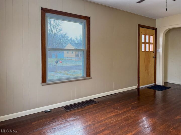 Property Photo:  726 E 7th Street  OH 44805 