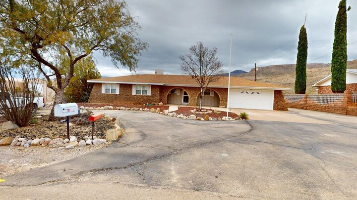 Property Photo:  1204 Canyon Pl  NM 88310-3610 