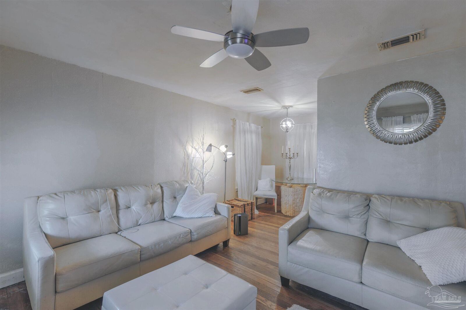 Property Photo:  39 Sandalwood St  FL 32505 